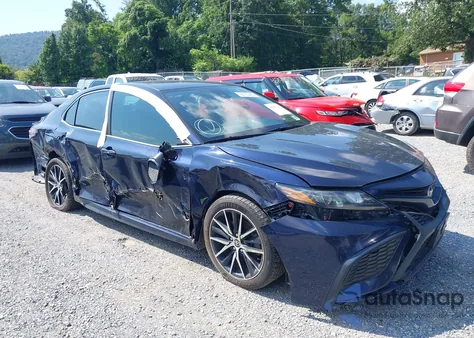 2021 Toyota Camry Se z USA, uszkodzony, nr VIN 4T1G11AK0MU544848